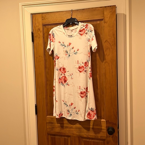 Shirt dress - Picture 1 of 4